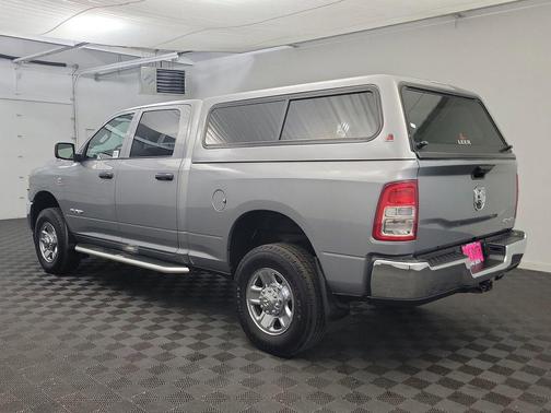 2022 RAM 2500 Tradesman Crew Cab 4x4 6'4' Box