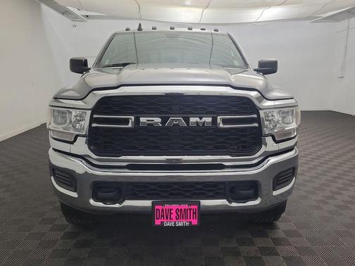 2022 RAM 2500 Tradesman Crew Cab 4x4 6'4' Box