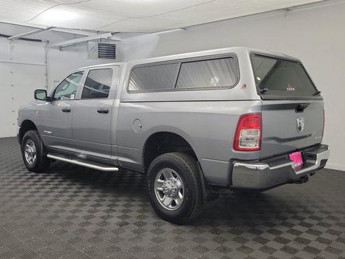 2022 RAM 2500 Tradesman Crew Cab 4x4 6'4' Box