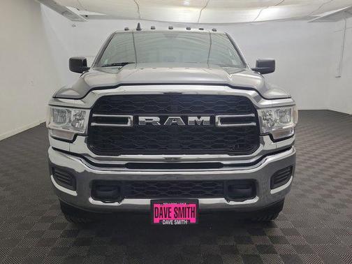 2022 RAM 2500 Tradesman Crew Cab 4x4 6'4' Box