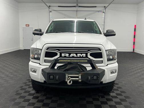2018 RAM 2500 Big Horn Crew Cab 4x4 6'4' Box