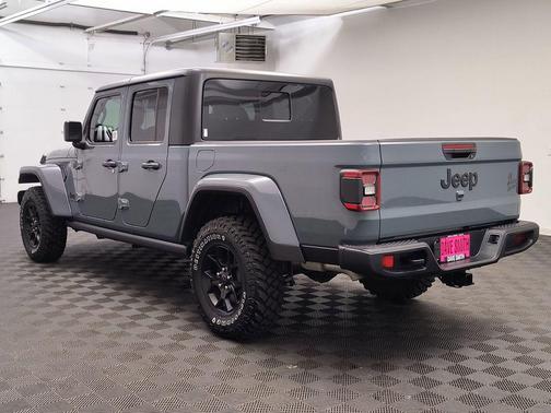 2025 Jeep Gladiator Sport