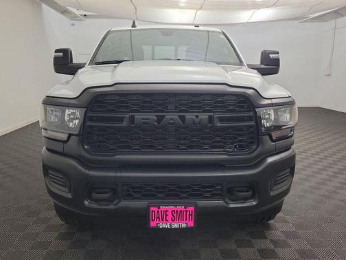 2024 RAM 2500 Tradesman Crew Cab 4x4 6'4' Box