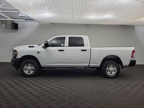 2024 RAM 2500 Tradesman Crew Cab 4x4 6'4' Box