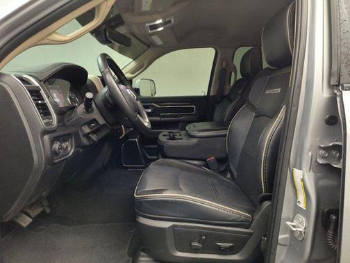 2022 RAM 2500 Laramie Crew Cab 4x4 6'4' Box