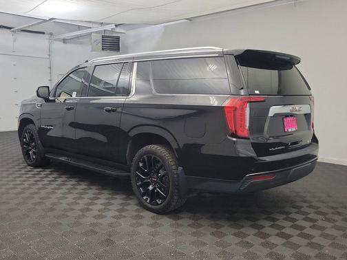 2022 GMC Yukon XL SLE