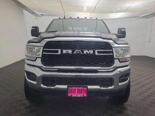 2024 RAM 2500 Tradesman Crew Cab 4x4 6'4' Box