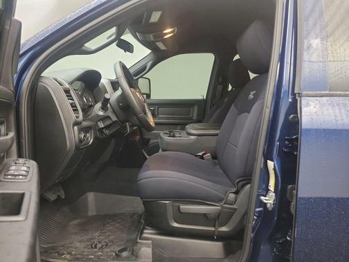 2024 RAM 2500 Tradesman Crew Cab 4x4 6'4' Box