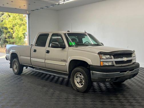 2004 Chevrolet Silverado 2500 LT H/D Crew Cab