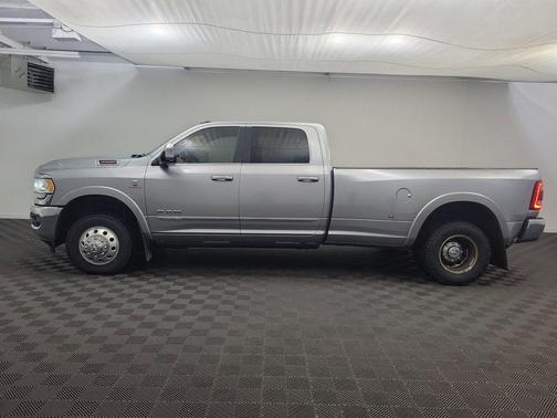 2020 RAM 3500 Limited Crew Cab 4x4 8' Box