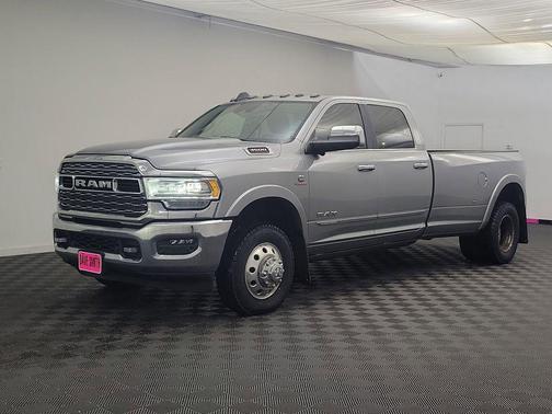2020 RAM 3500 Limited Crew Cab 4x4 8' Box