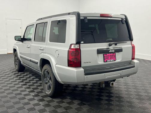 2008 Jeep Commander Sport