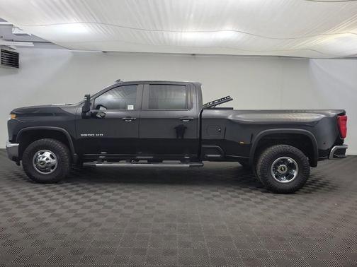 2022 Chevrolet Silverado 3500 LT