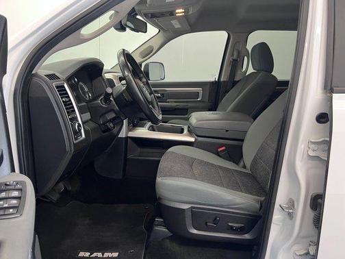 Bright White Clearcoat 2016 RAM 1500 Big Horn