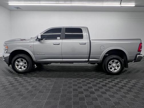Billet Silver Metallic Clearcoat 2021 RAM 2500 Laramie Crew Cab 4x4 6'4' Box