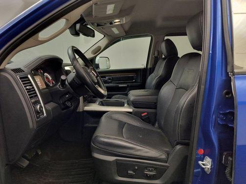 Blue Streak Pearlcoat 2017 RAM 1500 Laramie