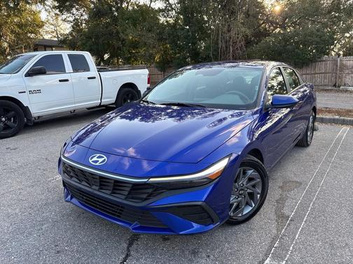 2024 Hyundai ELANTRA SEL