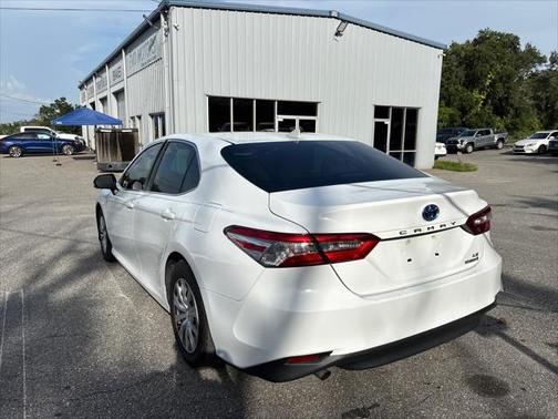 2019 Toyota Camry Hybrid LE