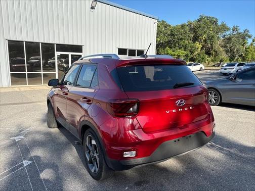 2023 Hyundai VENUE Limited