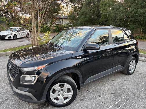 2020 Hyundai VENUE SE