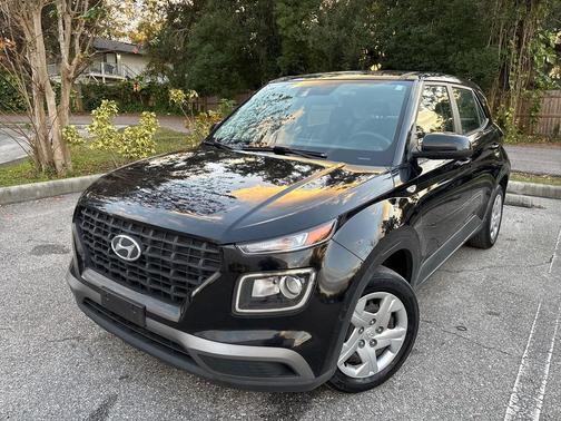 2020 Hyundai VENUE SE