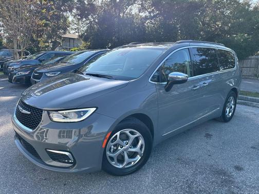 2023 Chrysler Pacifica Limited