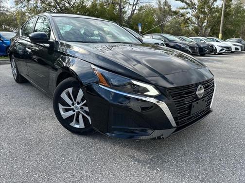 2023 Nissan Altima S FWD