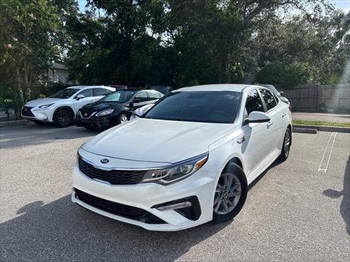 2020 Kia Optima LX