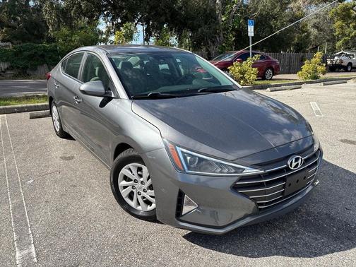 2020 Hyundai ELANTRA SE