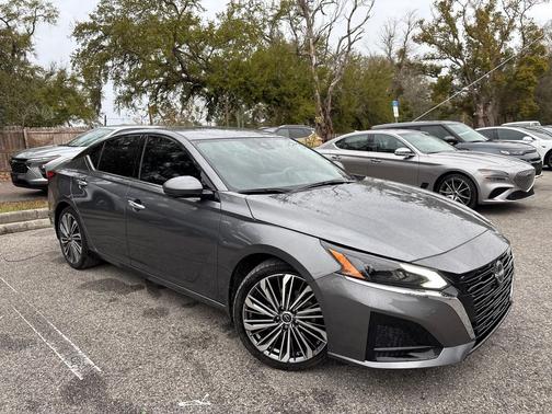 2023 Nissan Altima 2.5 SL