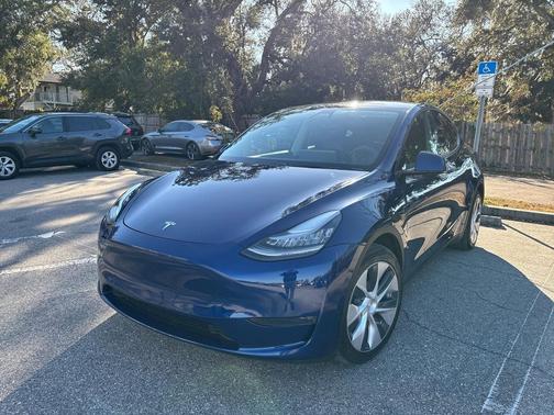 2021 Tesla Model Y Long Range Dual Motor All-Wheel Drive