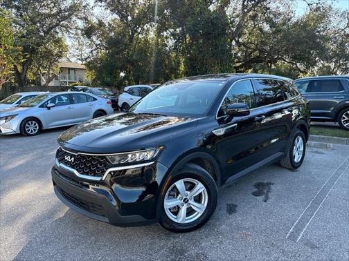 2022 Kia Sorento LX