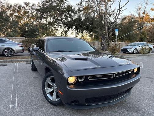 2019 Dodge Challenger SXT