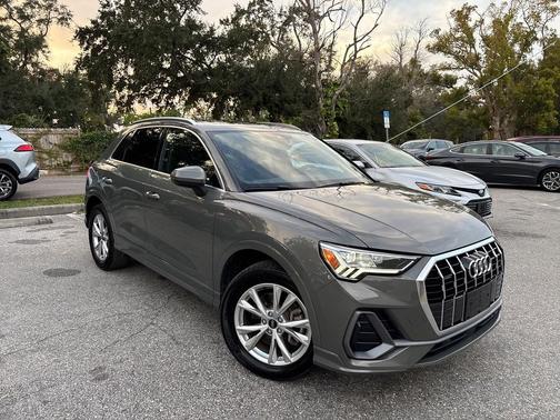 2024 Audi Q3 Premium 45 TFSI S line quattro Tiptronic