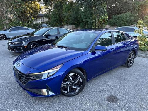 2022 Hyundai ELANTRA SEL
