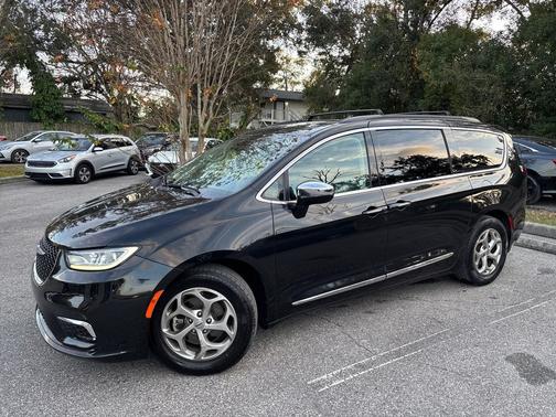 2023 Chrysler Pacifica Limited