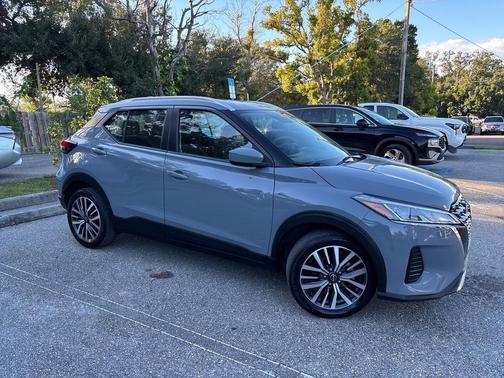 2023 Nissan Kicks SV