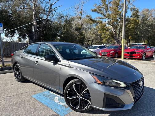 Gun Metallic 2025 Nissan Altima SR FWD