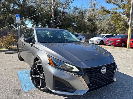 2025 Nissan Altima SR FWD