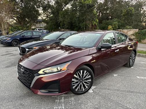 2025 Nissan Altima SV FWD