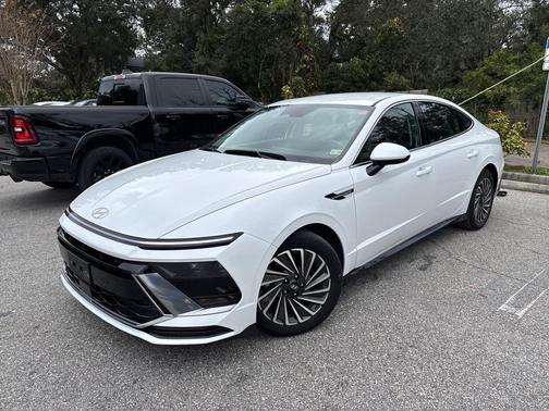 2025 Hyundai SONATA Hybrid SE