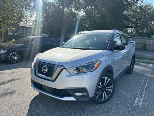 2020 Nissan Kicks SR