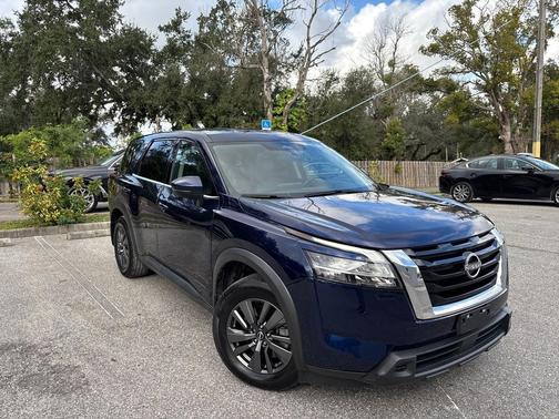 2022 Nissan Pathfinder S 4WD