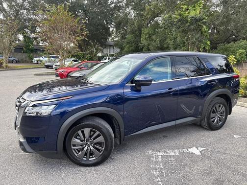 2022 Nissan Pathfinder S 4WD