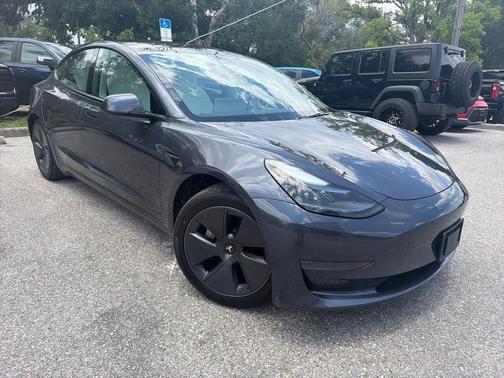 Midnight Silver Metallic 2023 Tesla Model 3 Standard Range