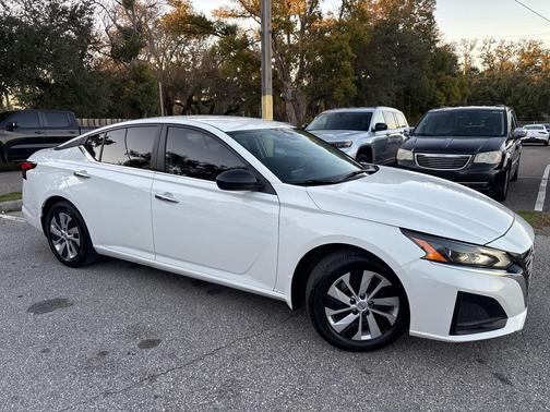 2024 Nissan Altima S FWD