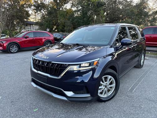 2022 Kia Carnival LX