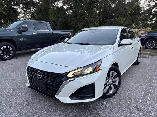 2023 Nissan Altima S FWD