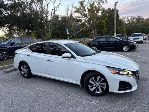 2023 Nissan Altima S FWD