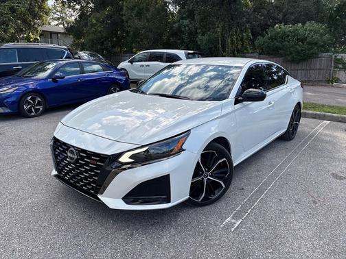 2024 Nissan Altima SR FWD